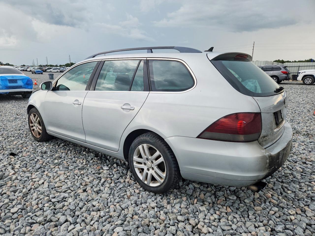 2011 VOLKSWAGEN JETTA