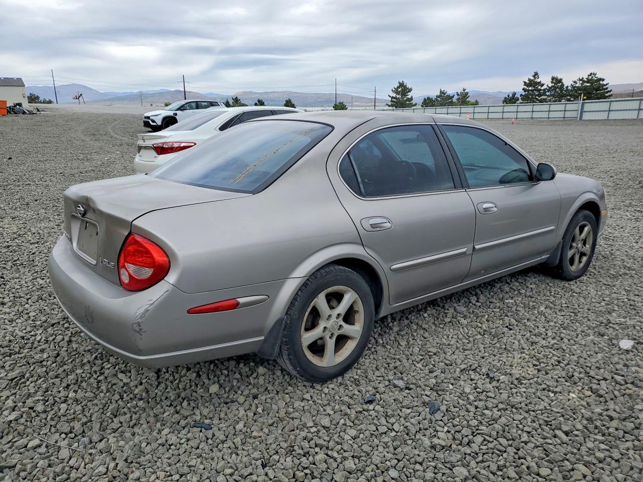 2000 NISSAN Maxima