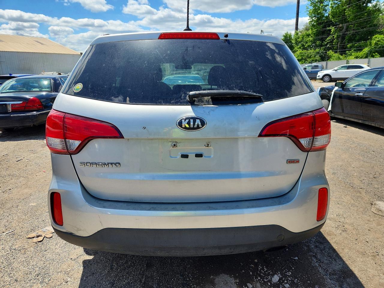 2015 KIA SORENTO