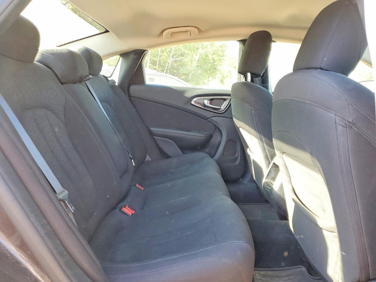 2016 CHRYSLER 200