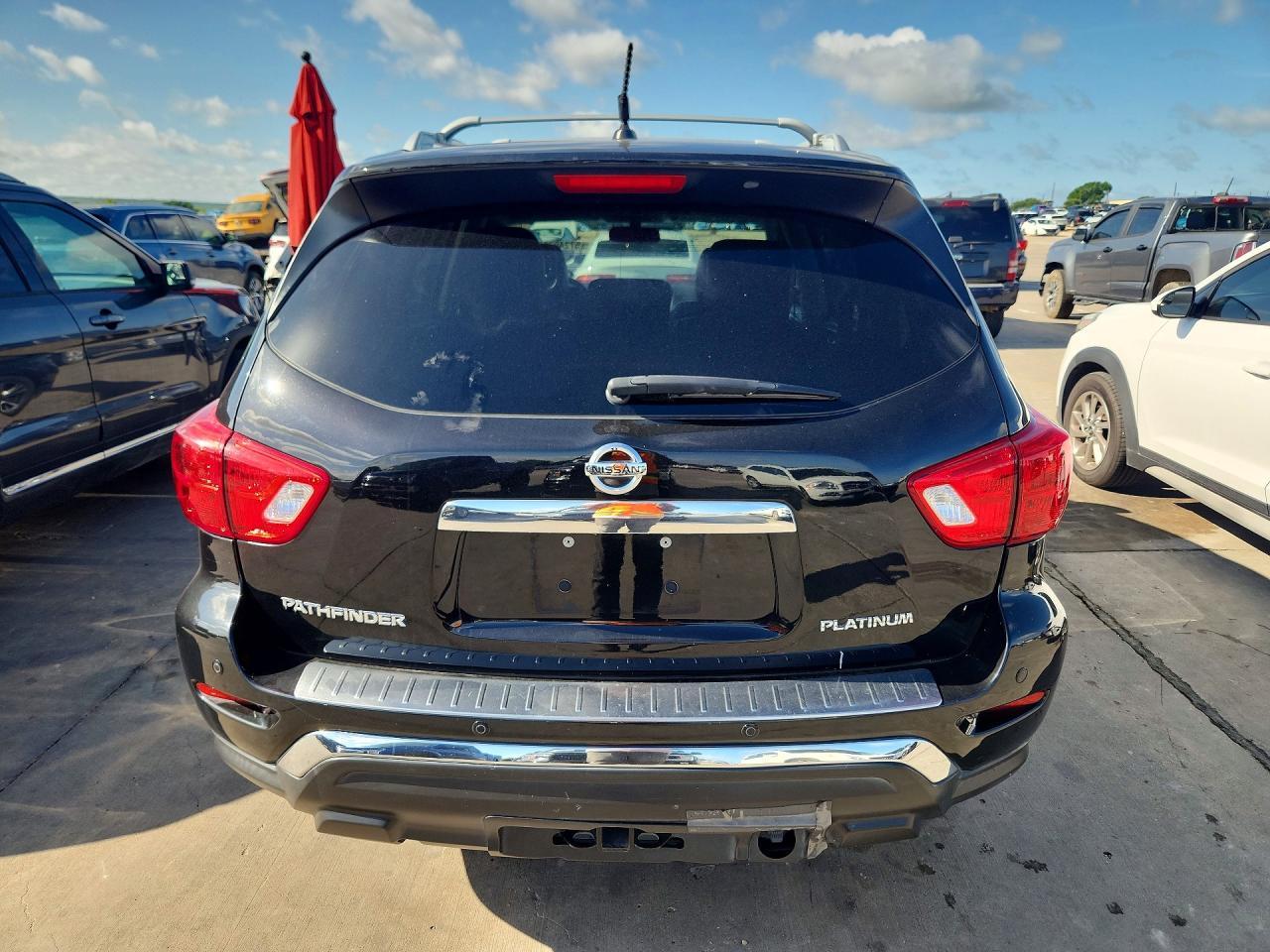 2017 NISSAN PATHFINDER