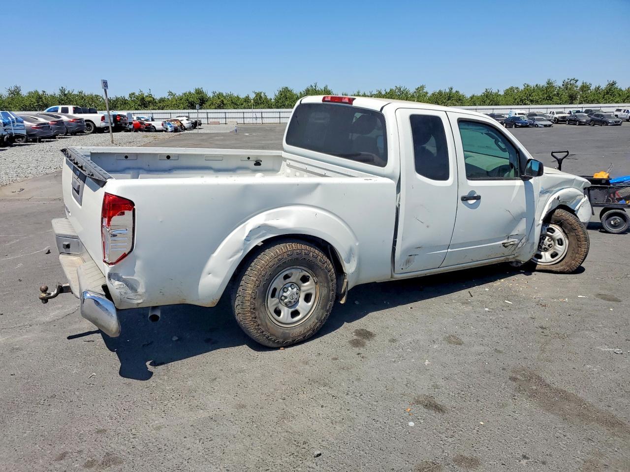 2016 NISSAN Frontier