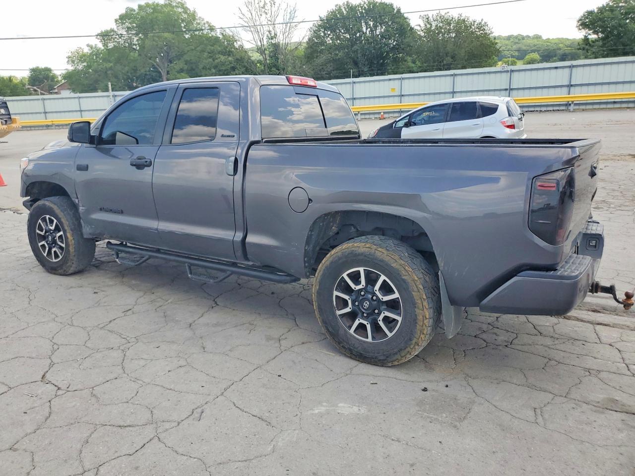 2016 TOYOTA TUNDRA