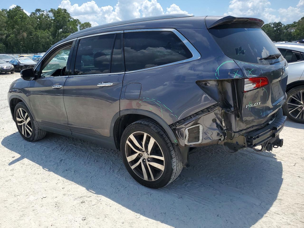 2017 HONDA PILOT