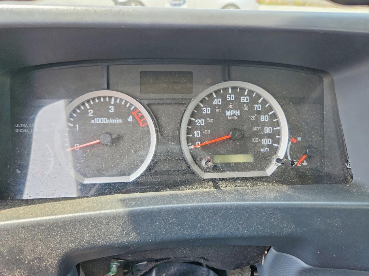 2011 ISUZU Npr Hd