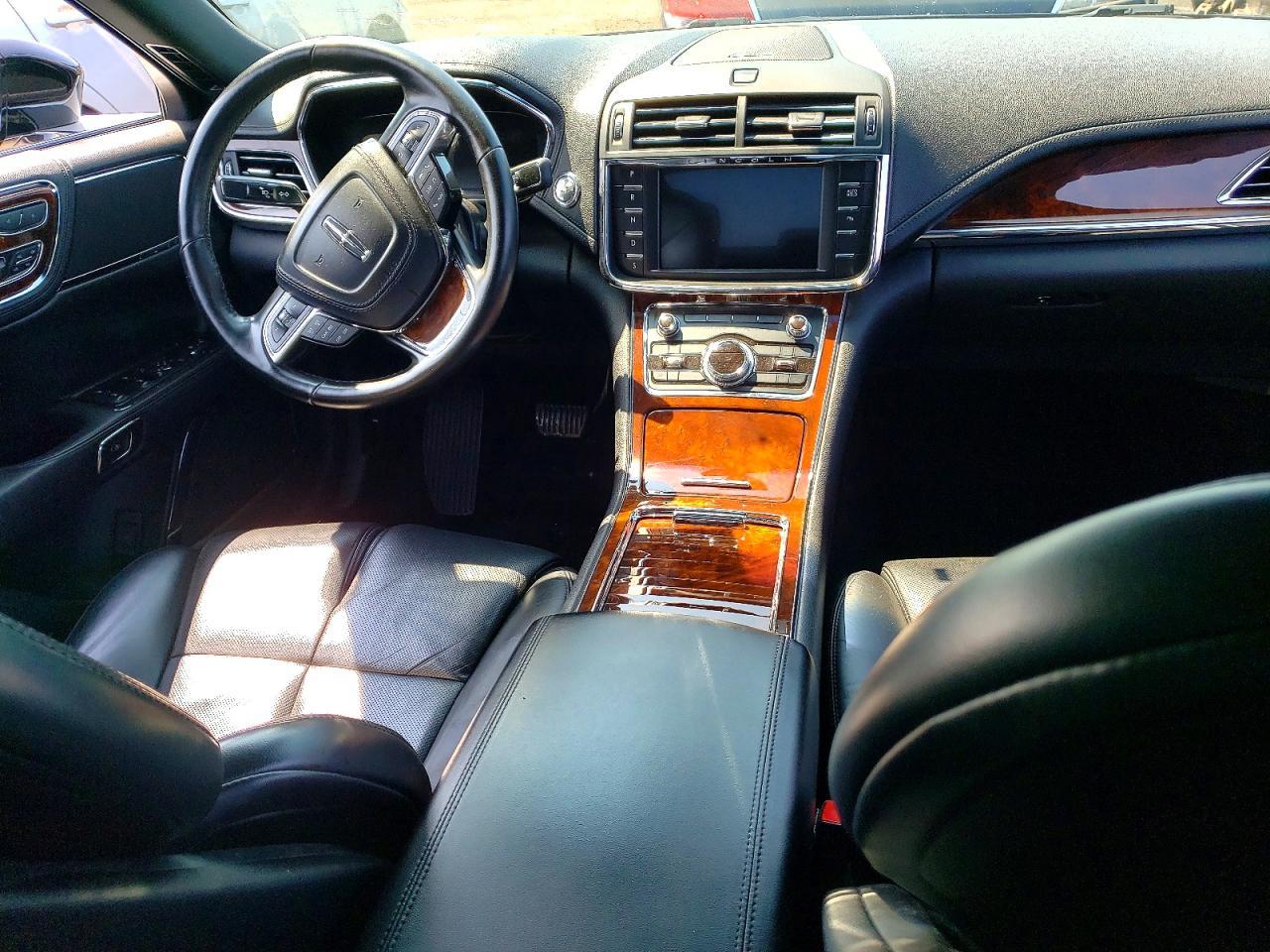 2017 LINCOLN Continental