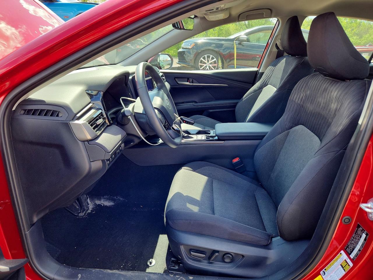 2025 TOYOTA CAMRY