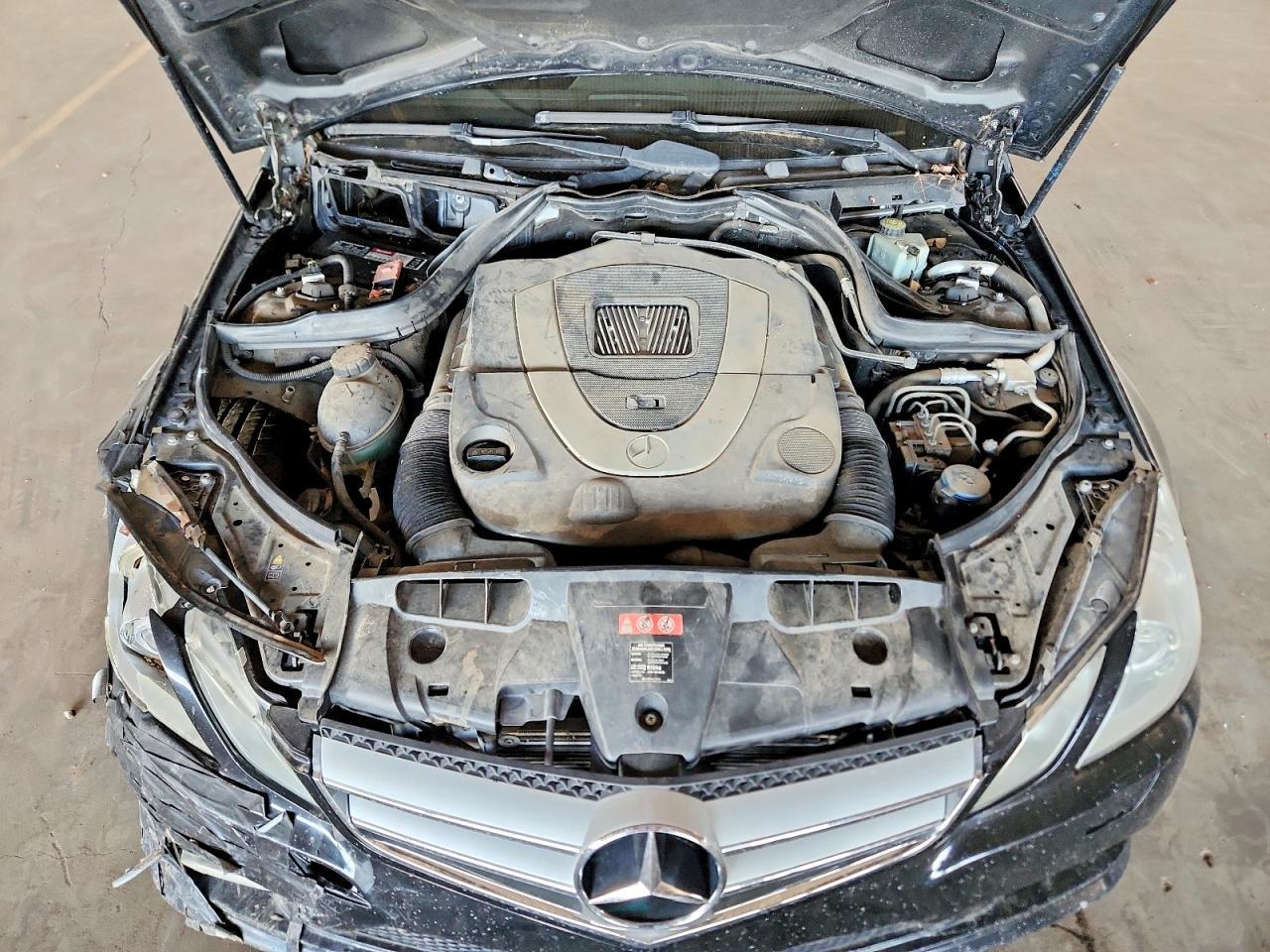 2011 MERCEDES-BENZ E-Class