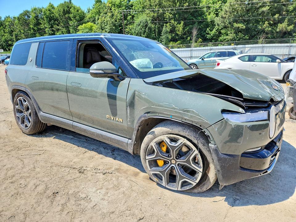 2023 RIVIAN R1s