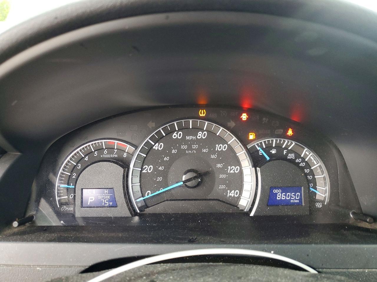 2014 TOYOTA CAMRY