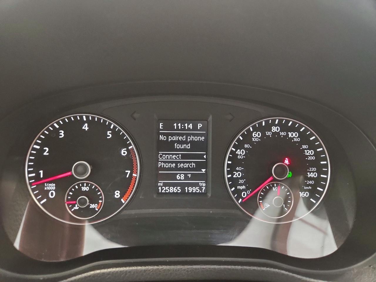 2013 VOLKSWAGEN Passat