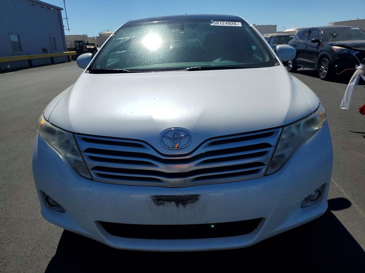 2011 TOYOTA VENZA