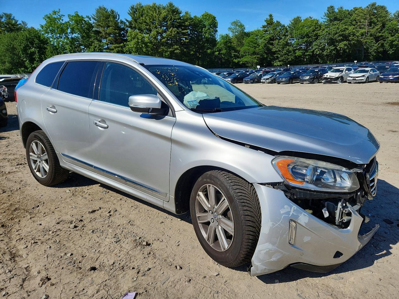 2017 VOLVO XC60