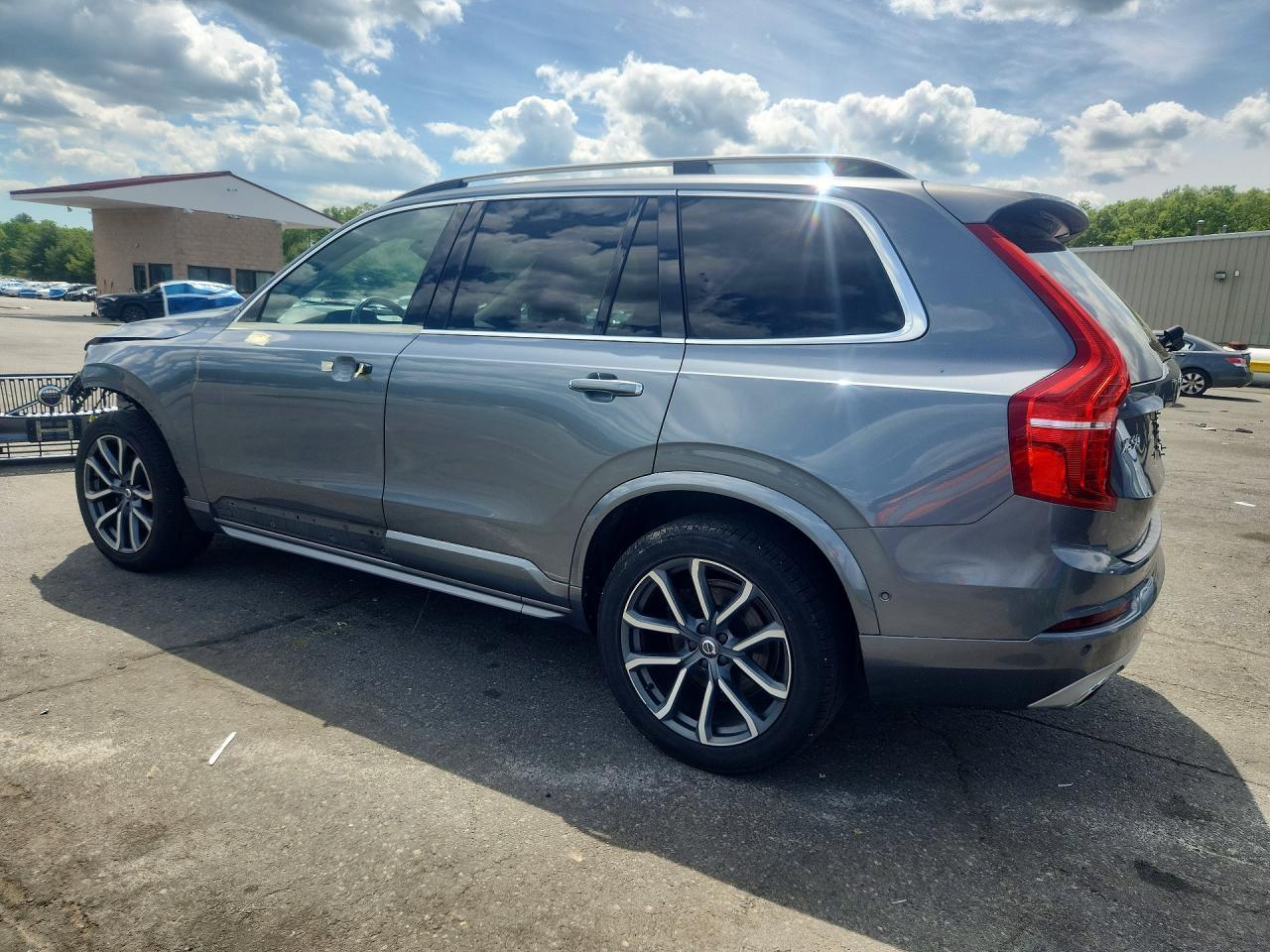 2016 VOLVO XC90