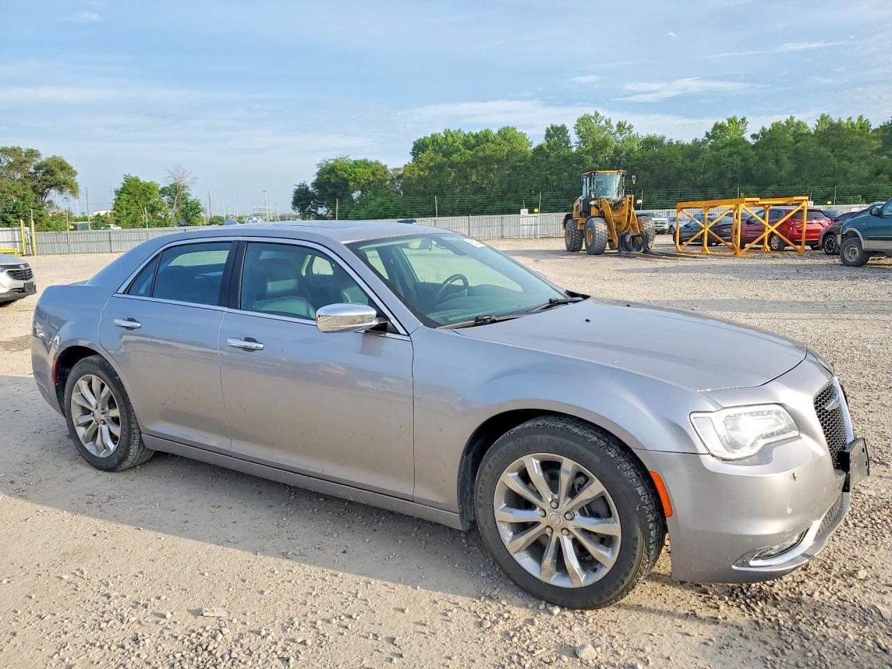 2017 CHRYSLER 300