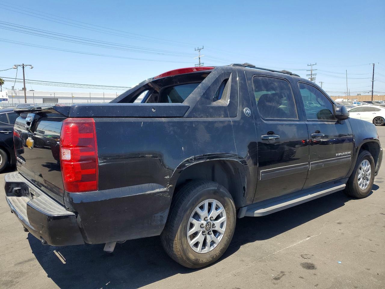 2013 CHEVROLET Avalanche
