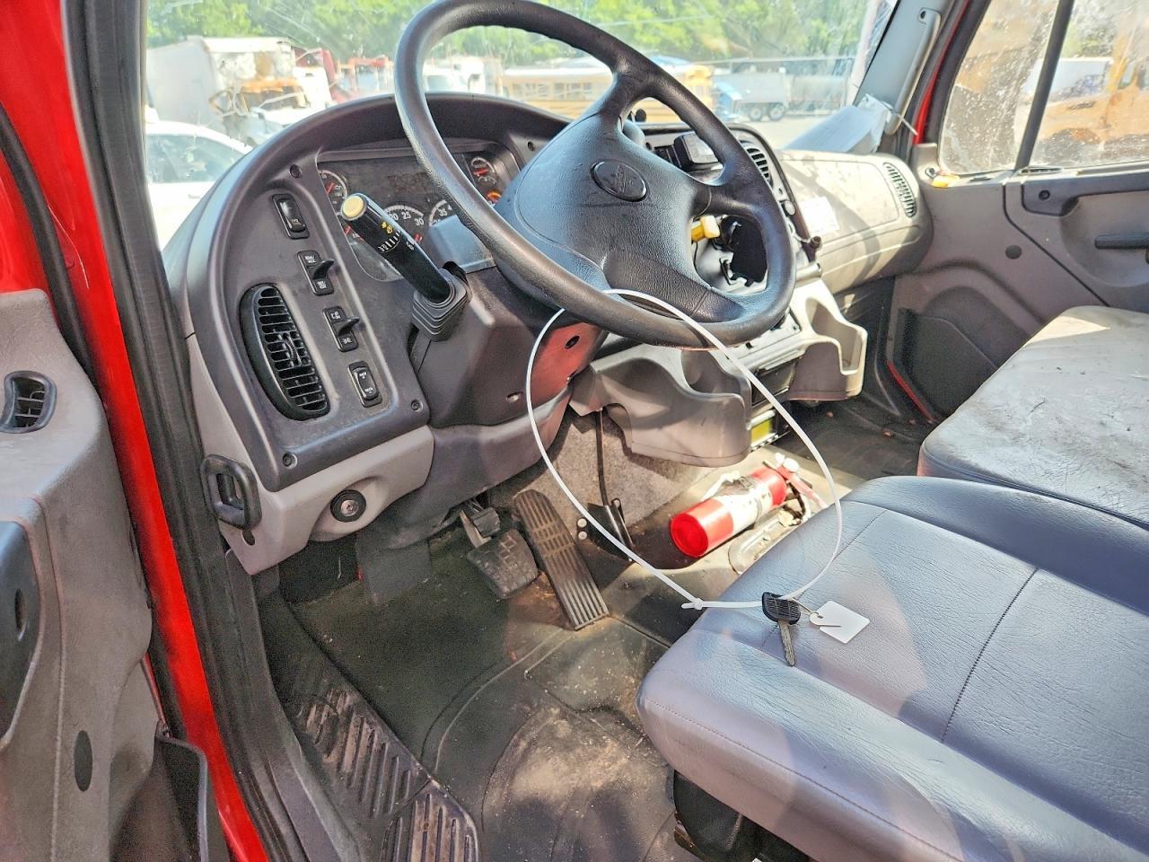 2024 FREIGHTLINER M2 106