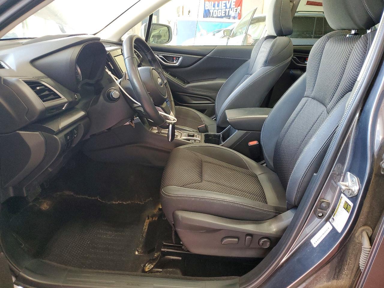 2022 SUBARU FORESTER