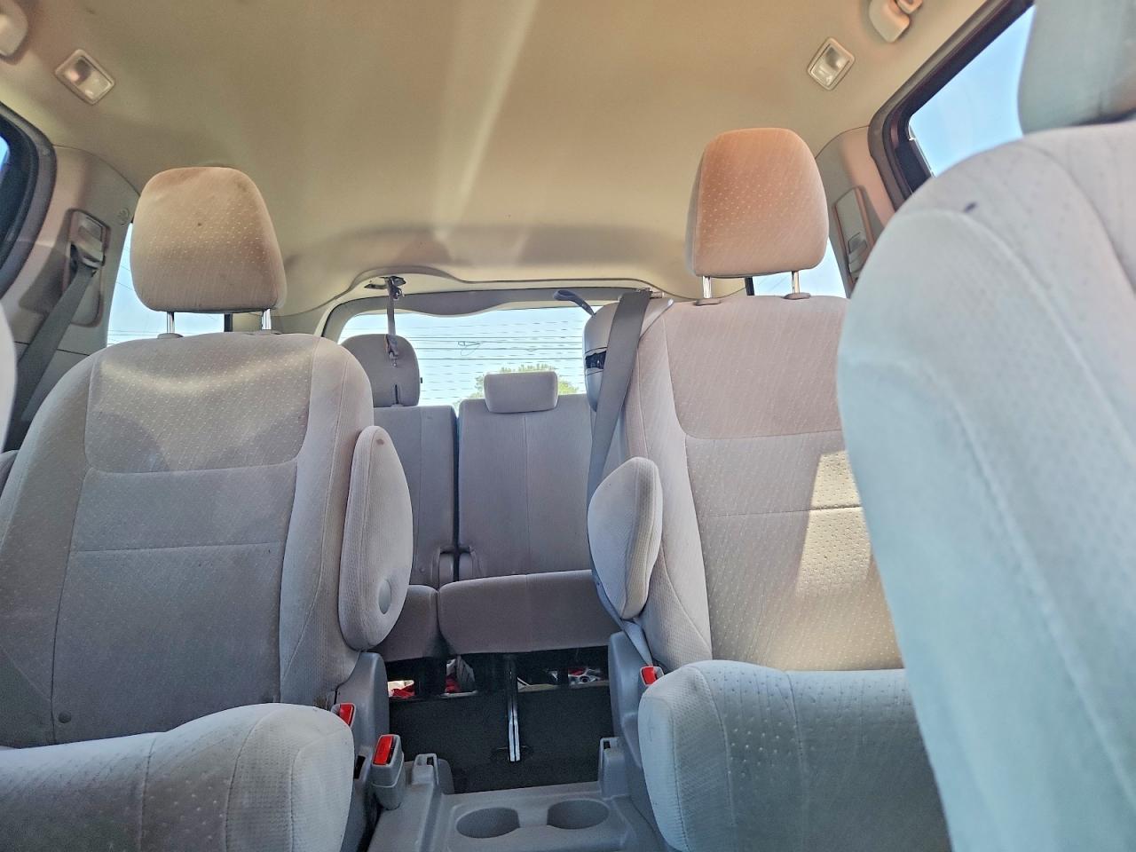2017 TOYOTA SIENNA