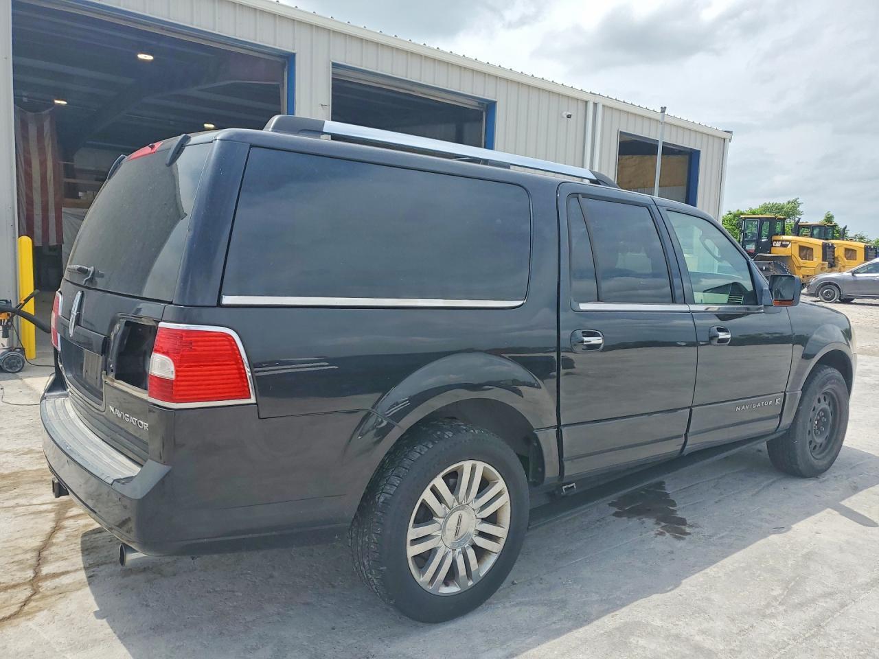 2010 LINCOLN Navigator