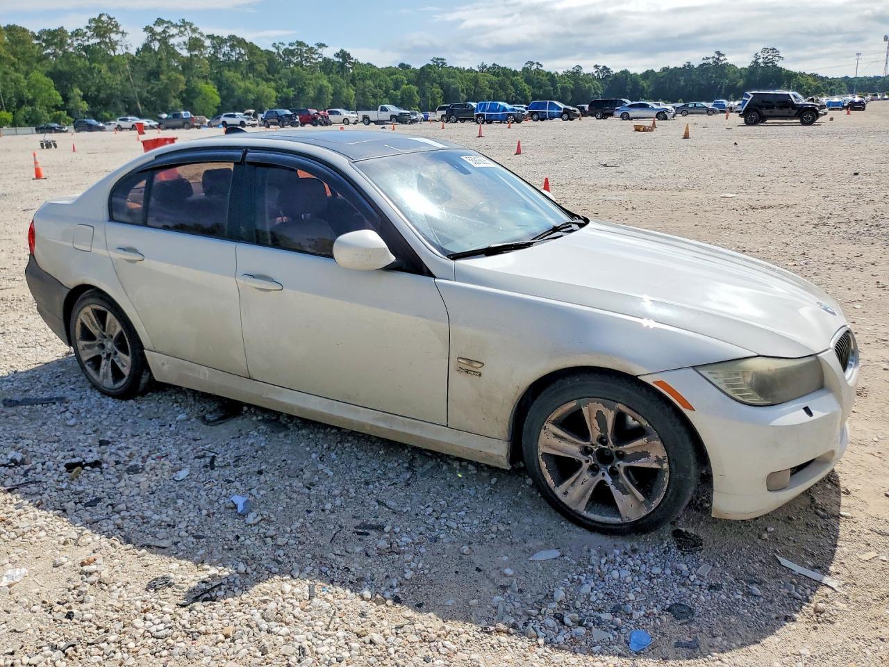 2011 BMW 3 SERIES