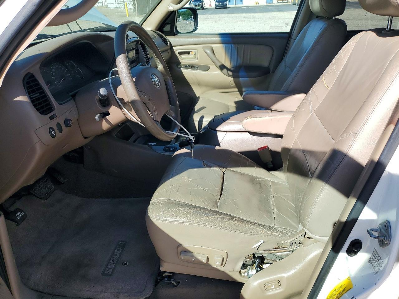 2003 TOYOTA Sequoia