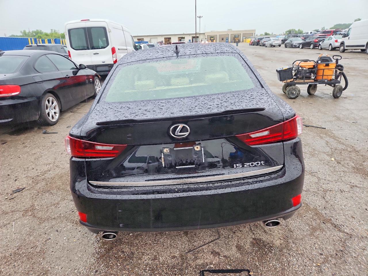 2016 LEXUS IS 200t