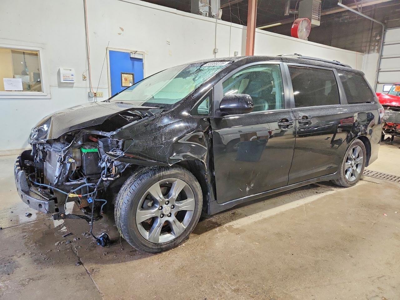 2025 TOYOTA SIENNA