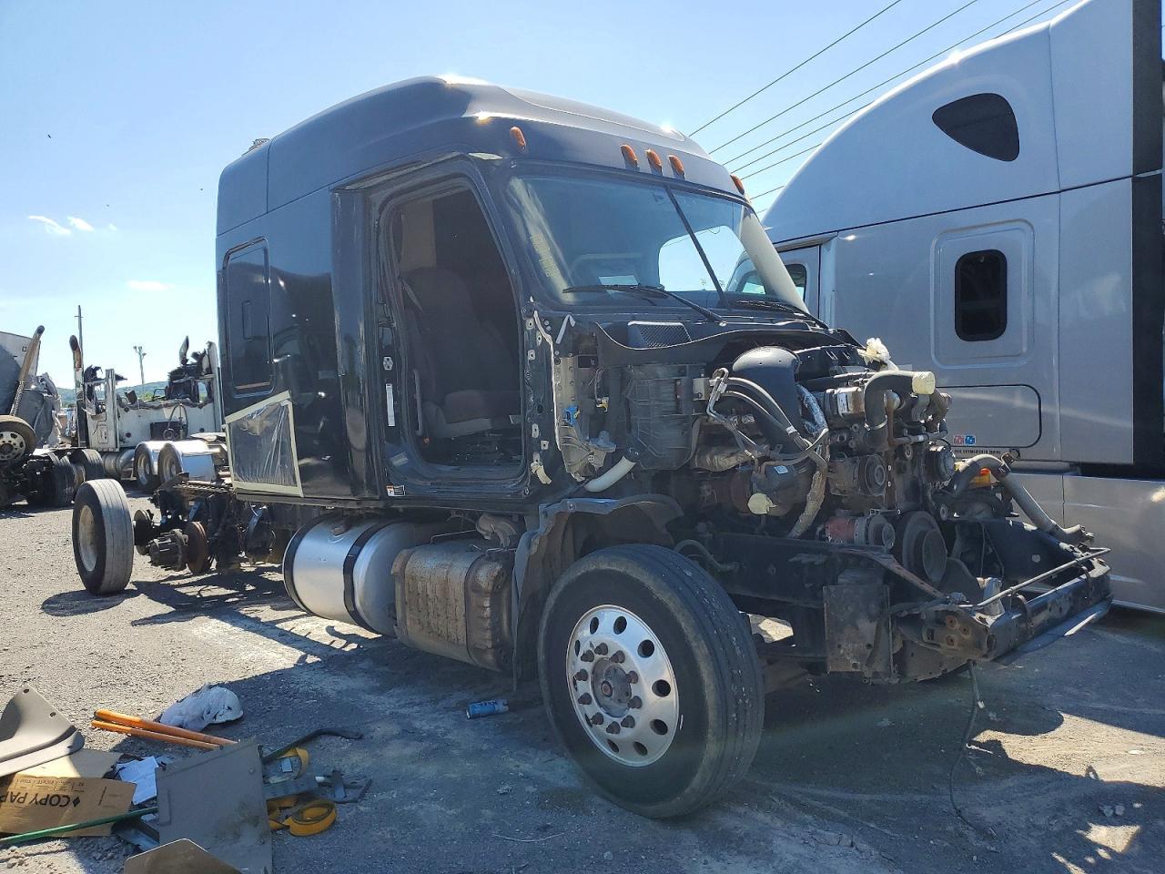 2016 FREIGHTLINER CASCADIA 125
