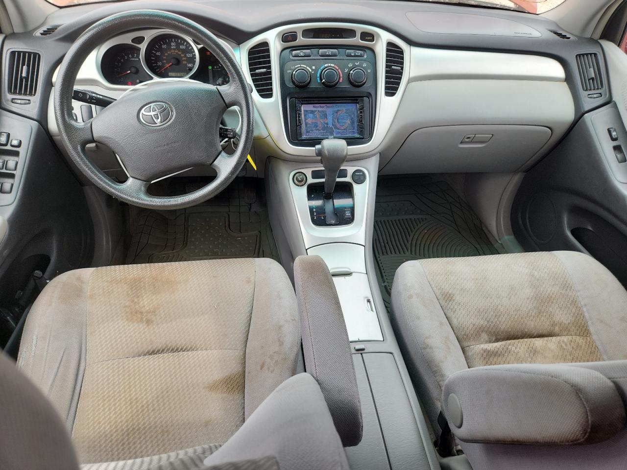 2004 TOYOTA HIGHLANDER