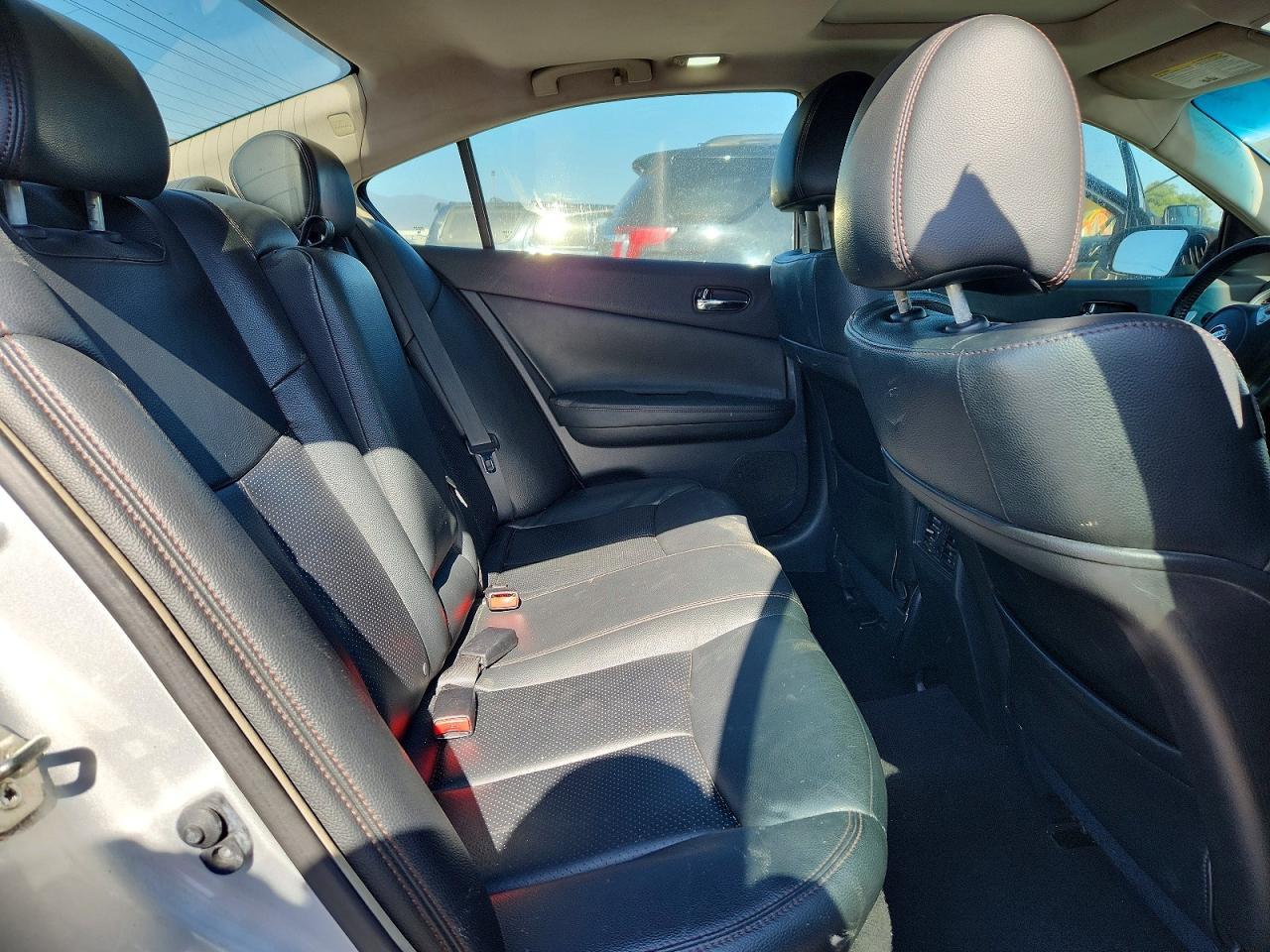 2014 NISSAN Maxima
