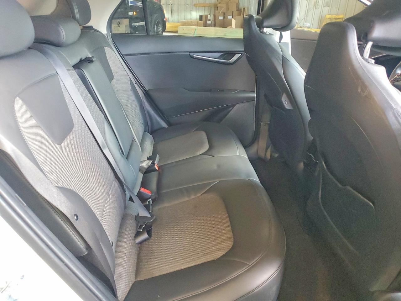 2023 KIA Niro