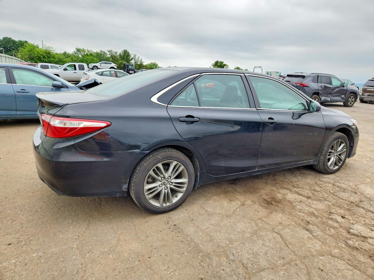 2017 TOYOTA CAMRY