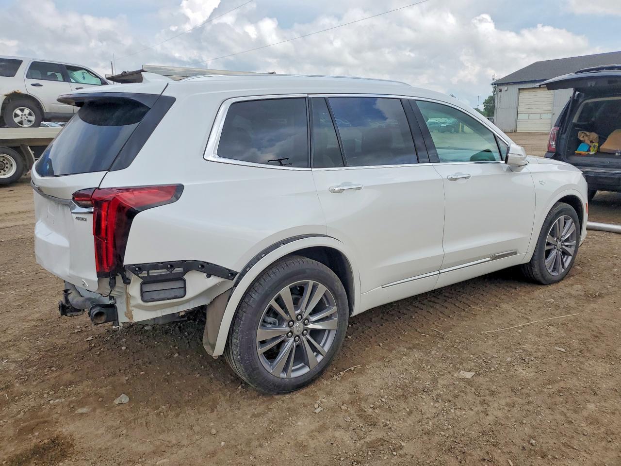 2024 CADILLAC XT6