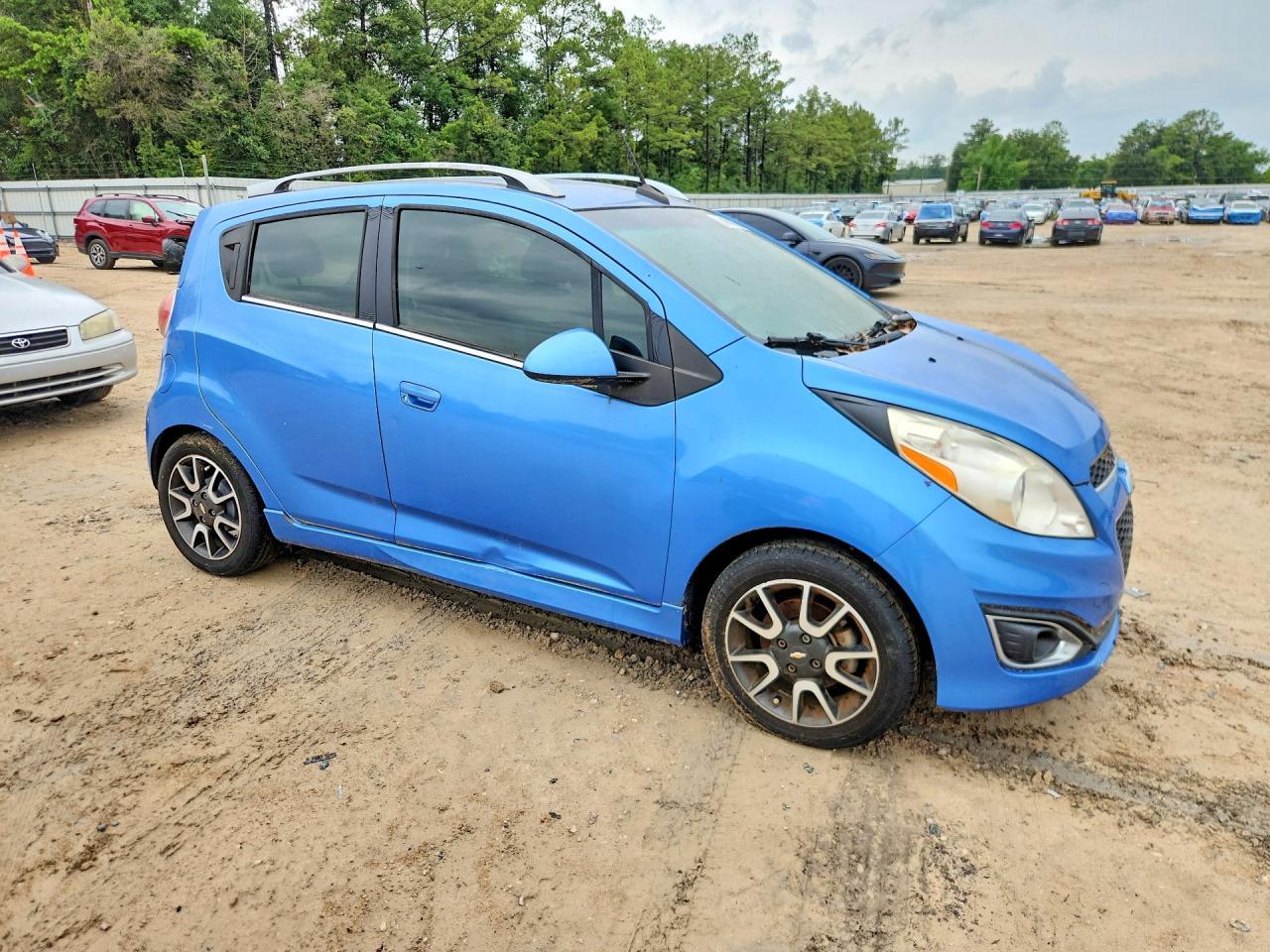 2013 CHEVROLET Spark