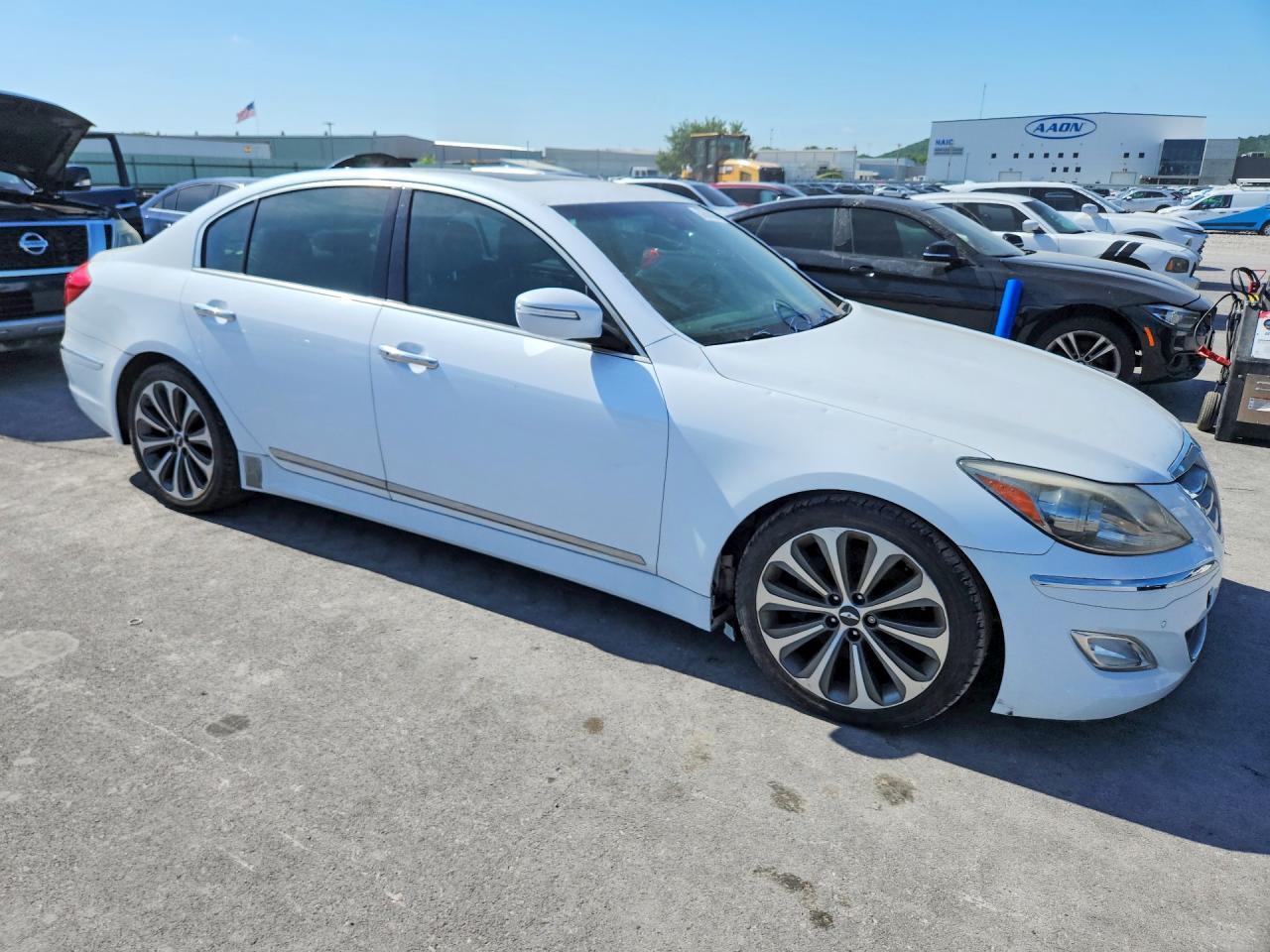 2014 HYUNDAI GENESIS