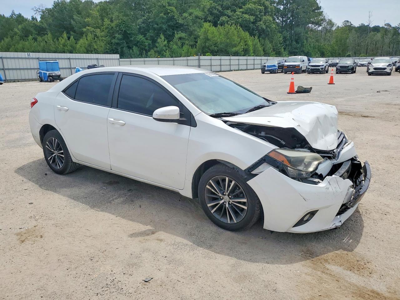 2016 TOYOTA COROLLA