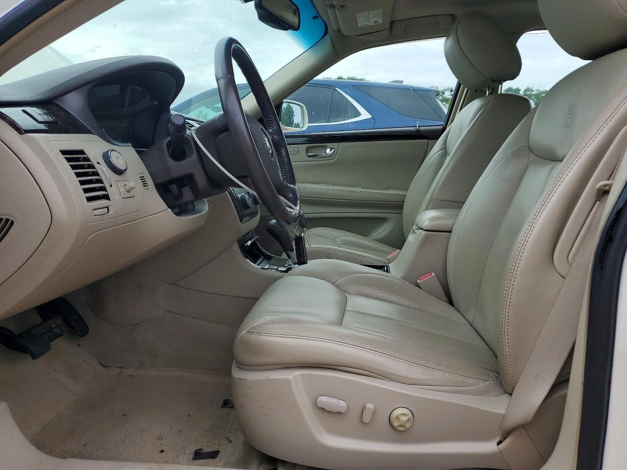 2010 CADILLAC DTS