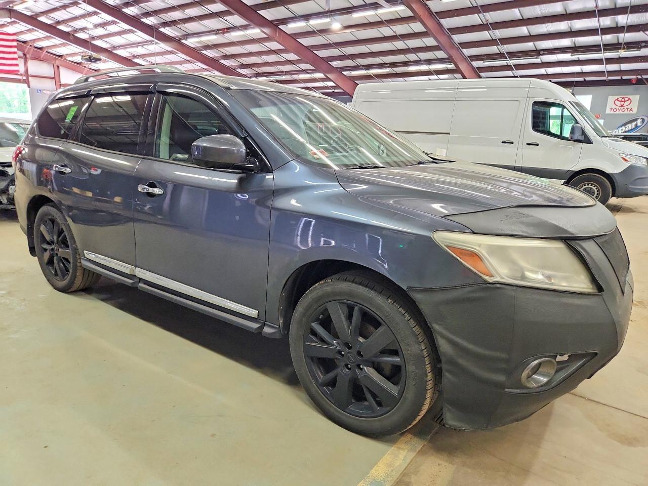 2013 NISSAN PATHFINDER