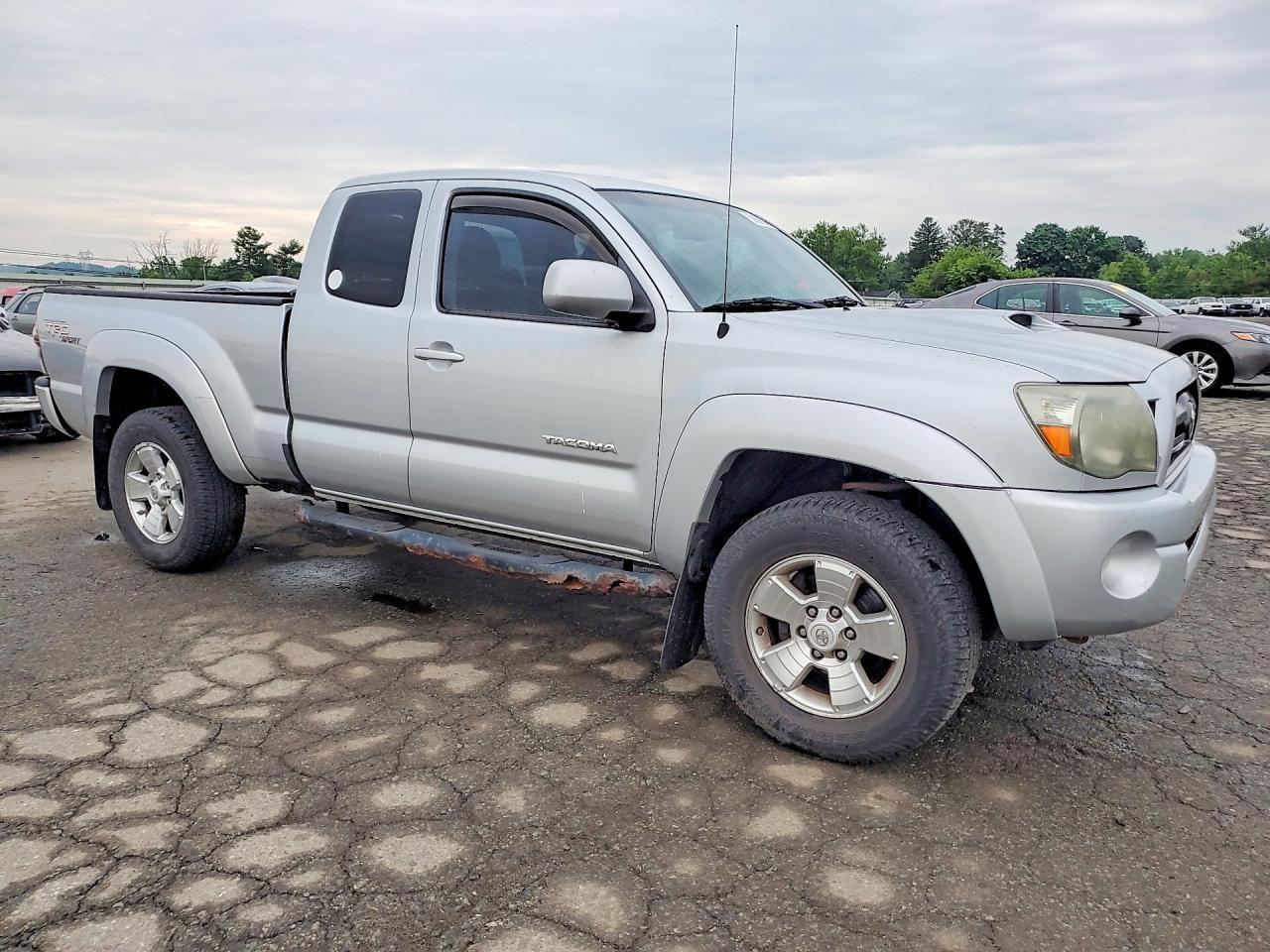 2010 TOYOTA TACOMA