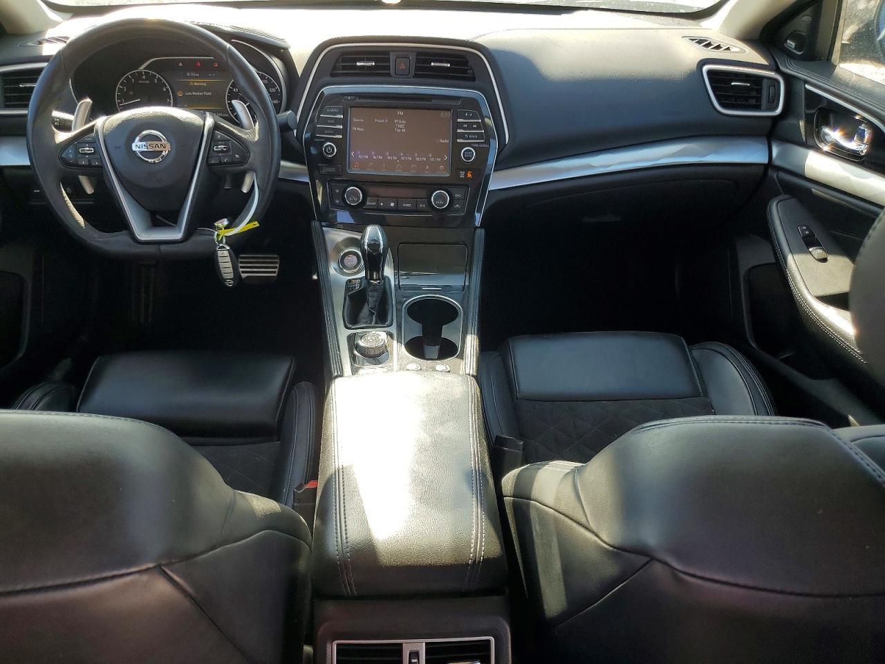 2017 NISSAN Maxima