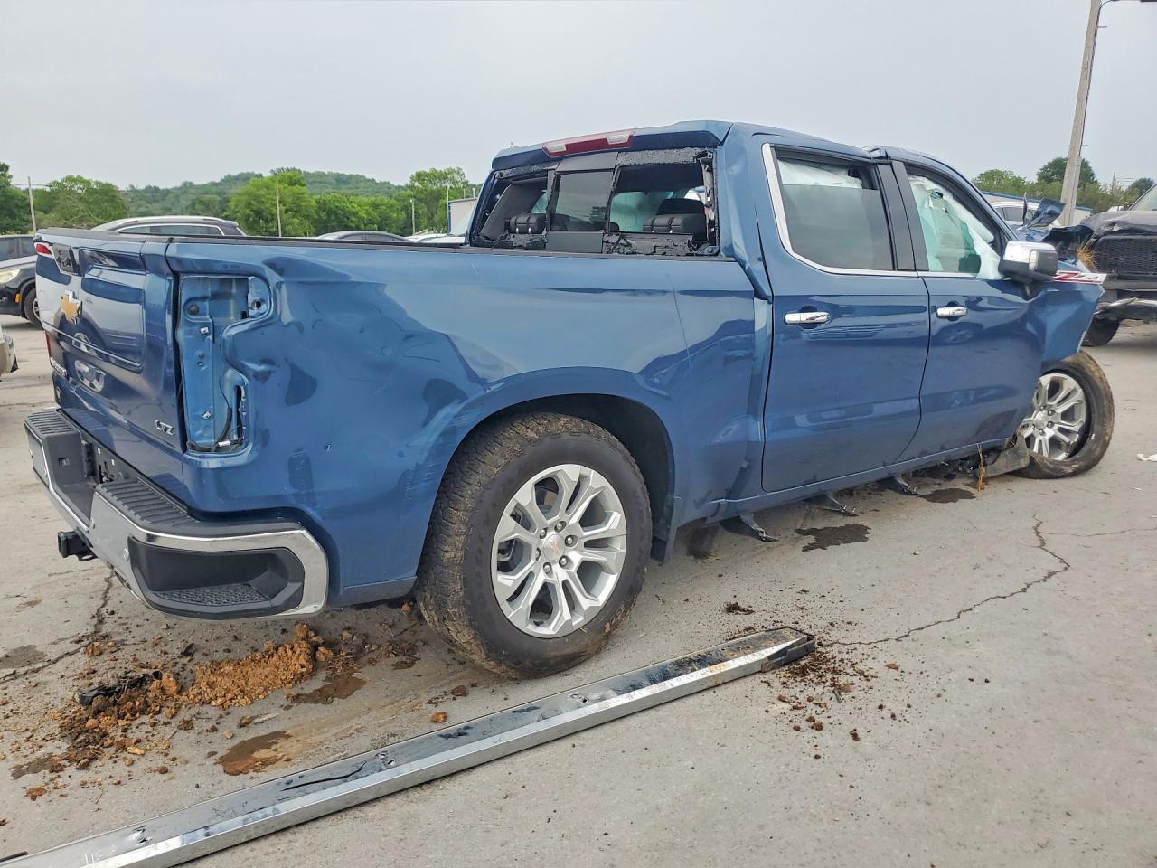 2024 CHEVROLET Silverado