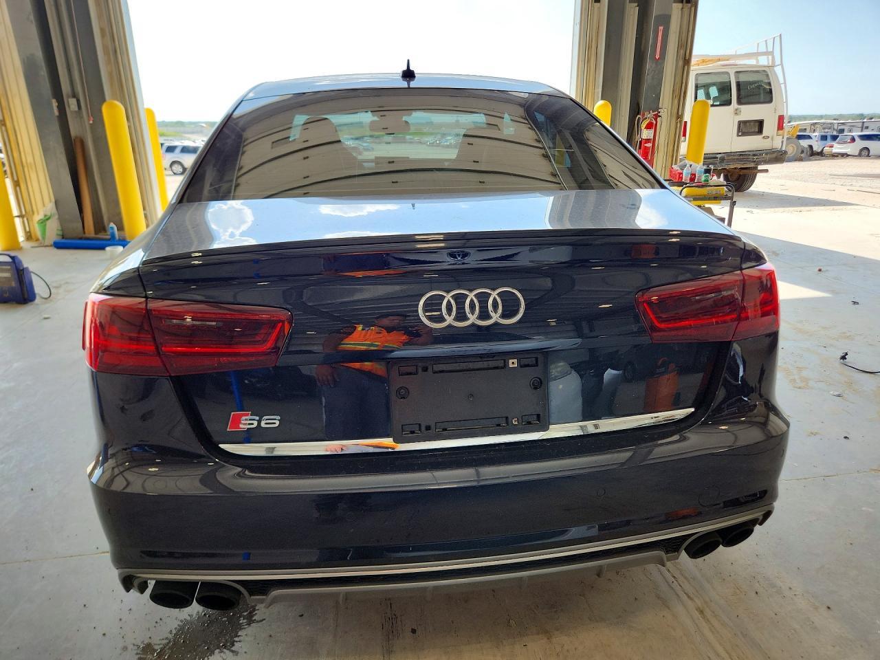 2017 AUDI S6