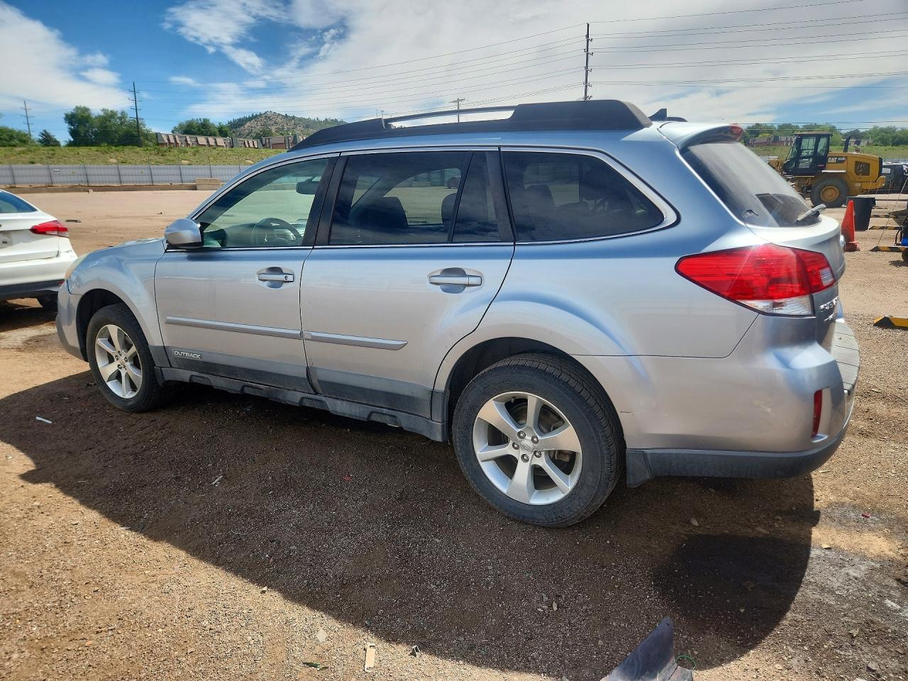 2013 SUBARU Outback