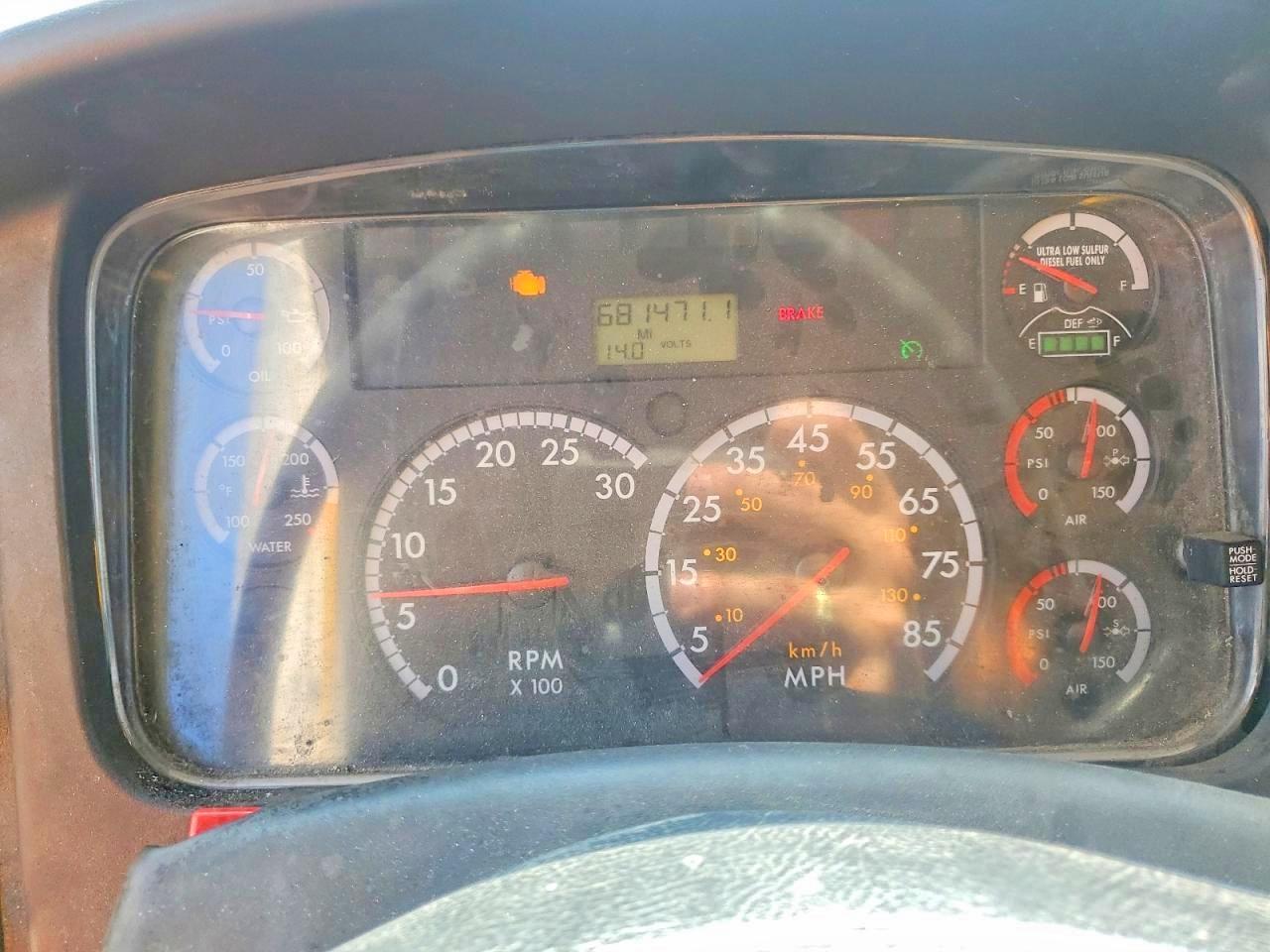 2014 Frht - Freightliner M2