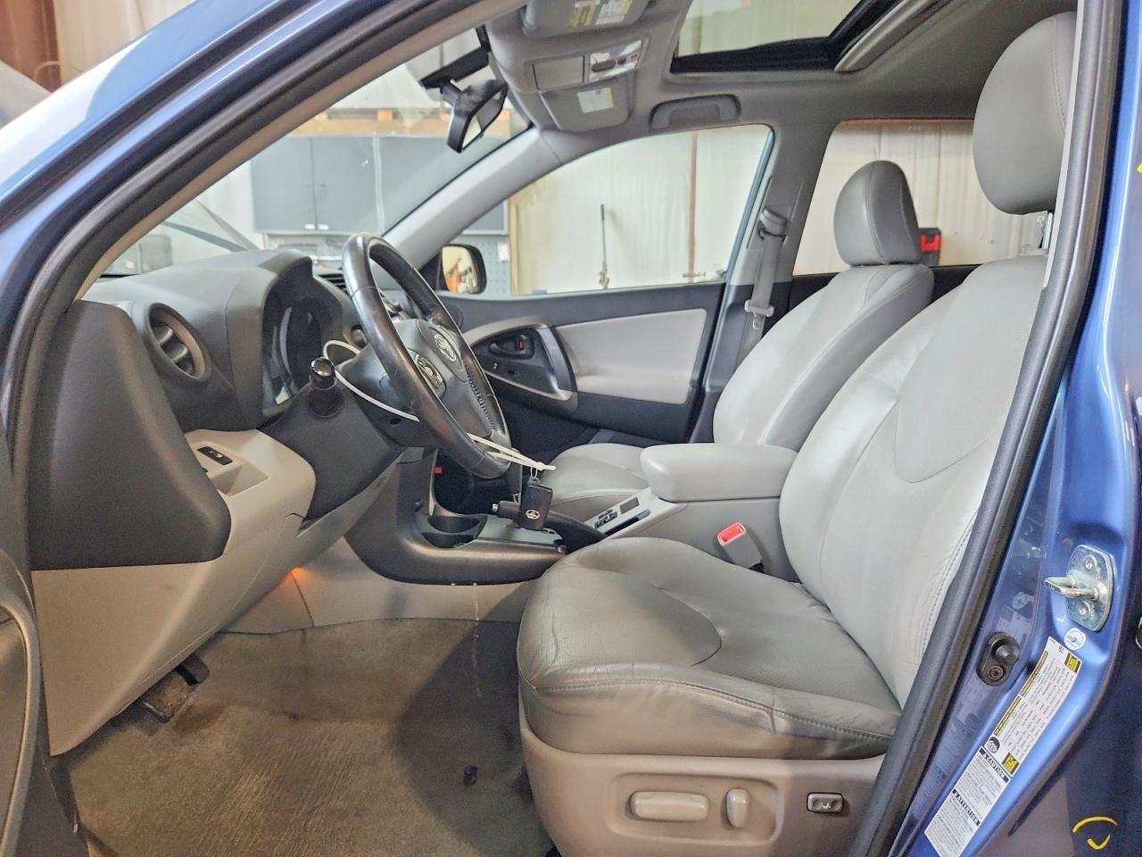 2011 TOYOTA RAV4