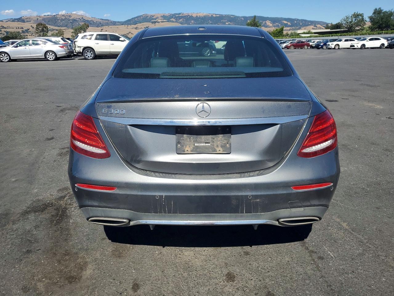2017 MERCEDES-BENZ E-Class