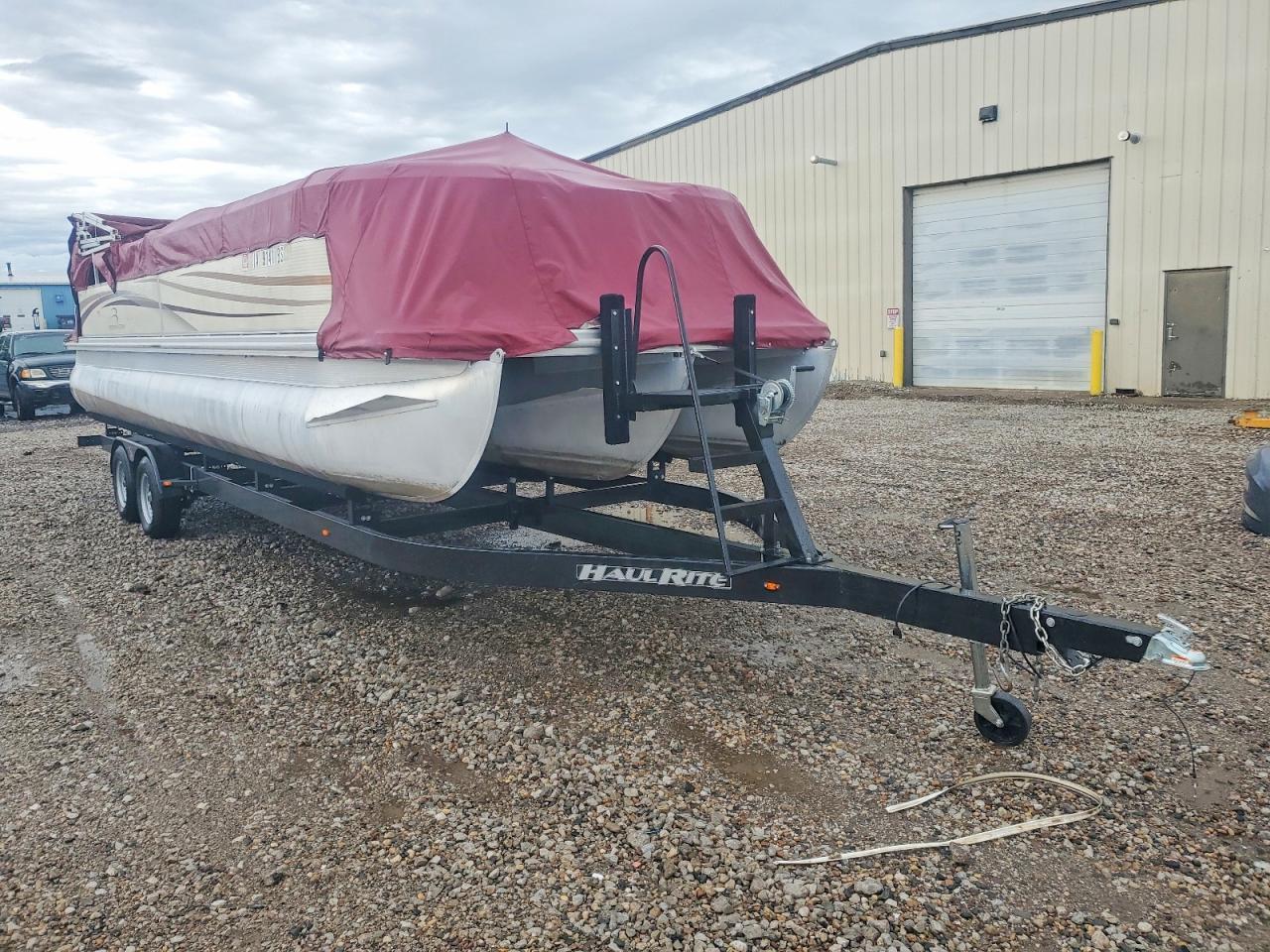 2001 Bennington Marine Boat W/trl