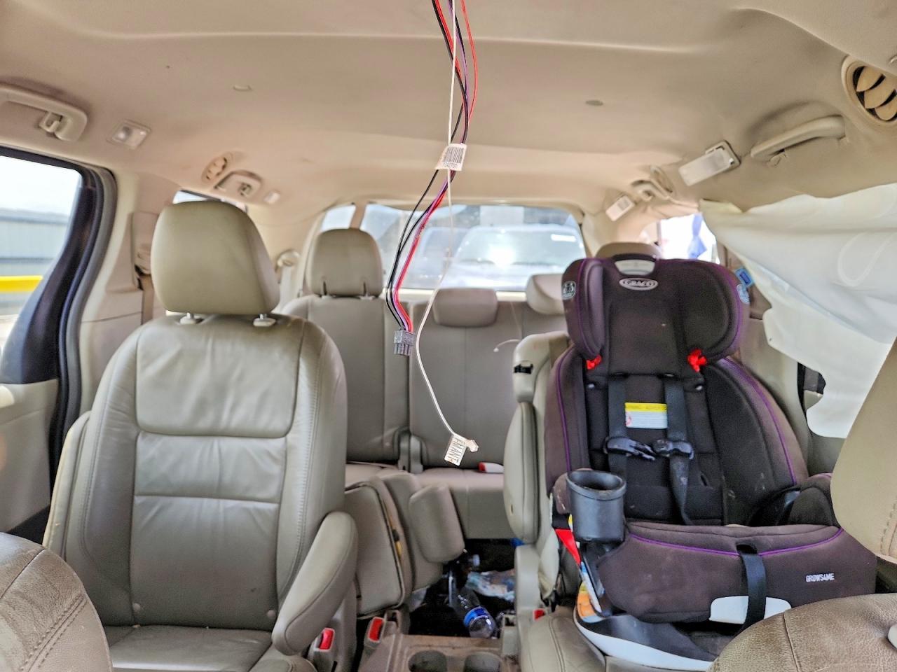 2017 TOYOTA SIENNA