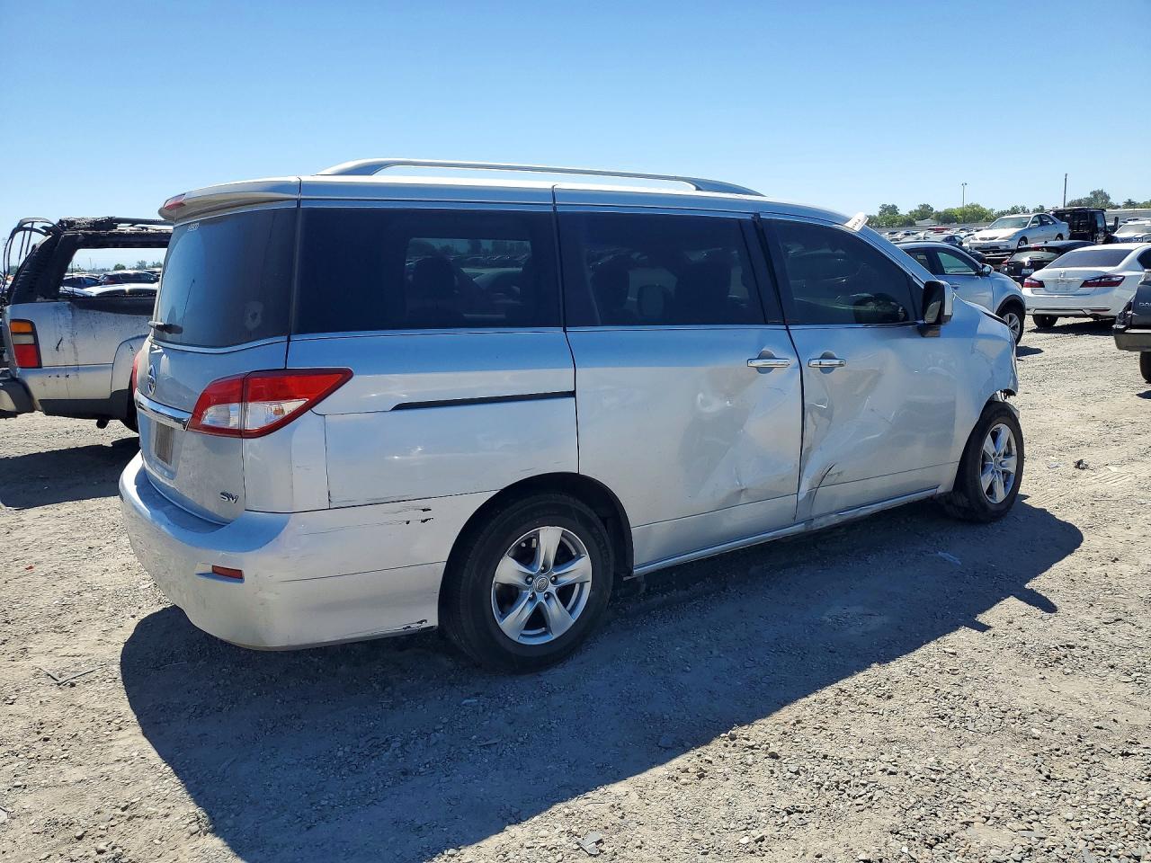 2016 NISSAN Quest